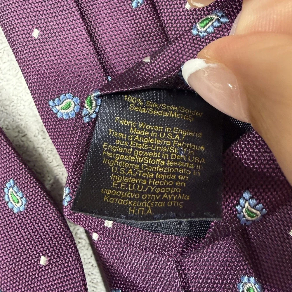 Brooks Brothers Silk‎ Tie Mens One Size Purple Paisley Made In USA Necktie